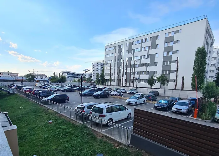 Bridge 113 - Studio Apartment With Free Parking & Flexible Check-In, Sector 6