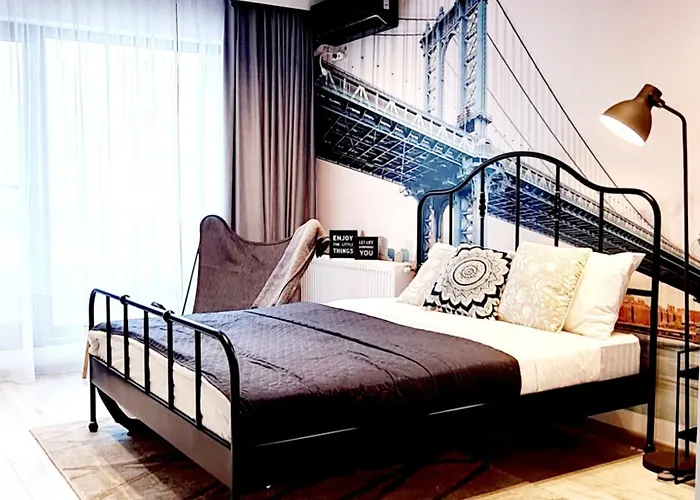 Bridge 113 - Studio Apartment With Free Parking & Flexible Check-In, Sector 6