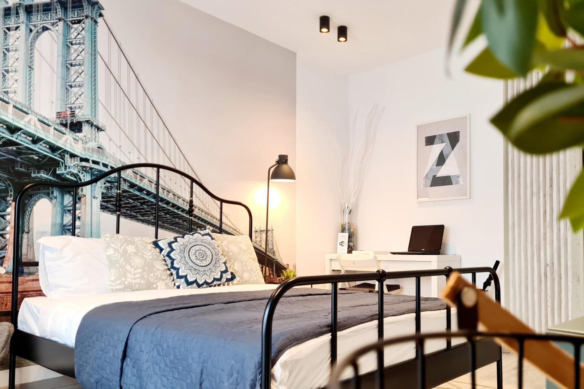 Bridge 113 - Studio Apartment With Free Parking & Flexible Check-In, Sector 6 Apartment *